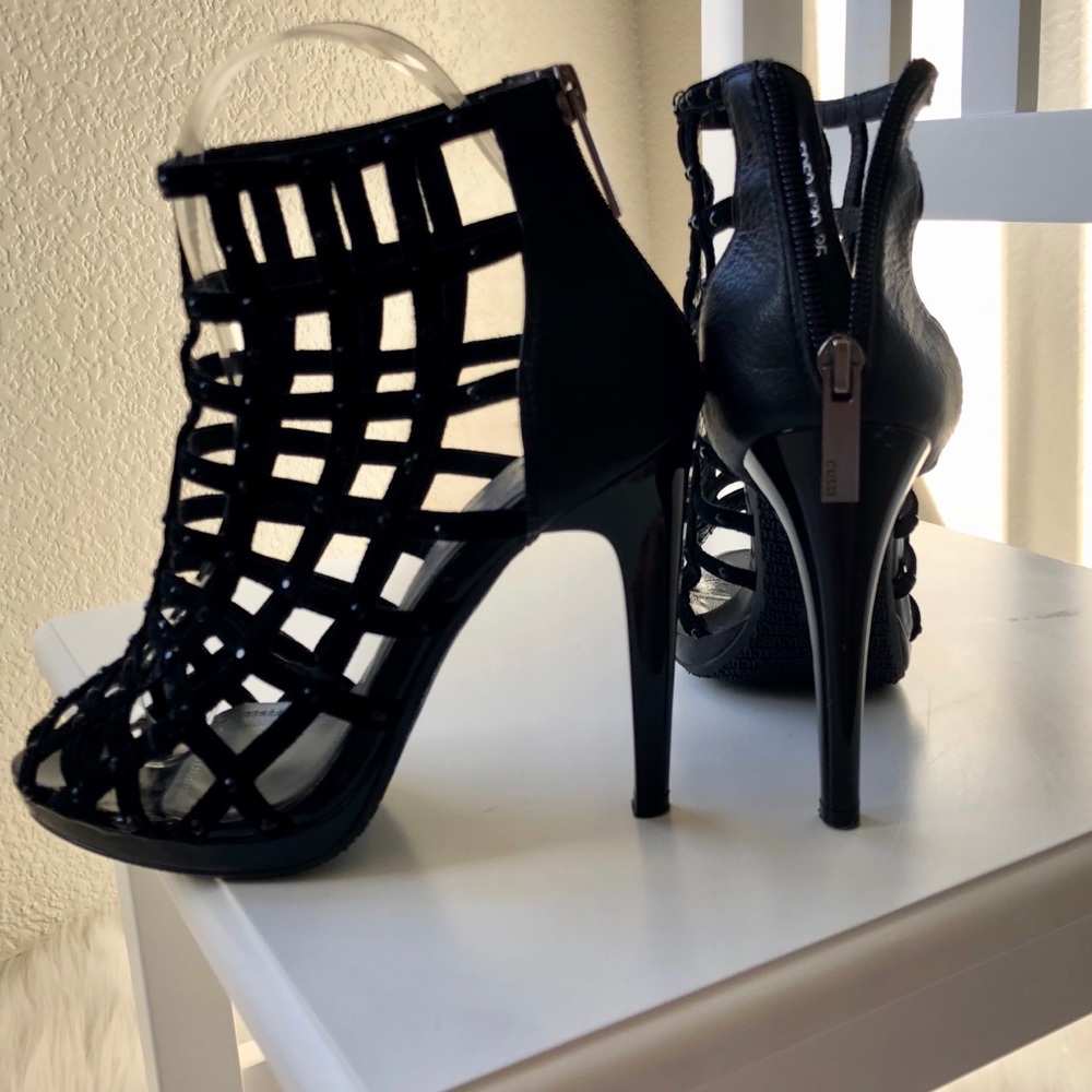 Cussi Italian dressy shoes black heels